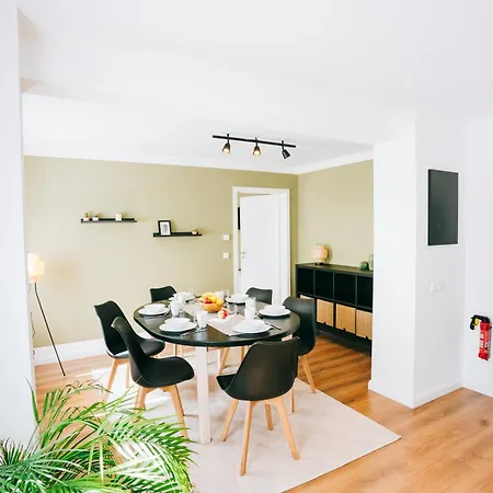 Moderne, Geräumige Neco Appartments Behrenhoff